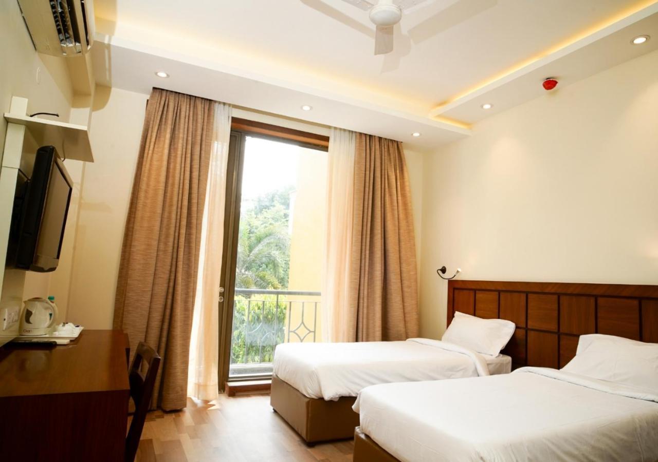 Uds Villa Scandinavian B&B - Next To Vfs Yeni Delhi Dış mekan fotoğraf