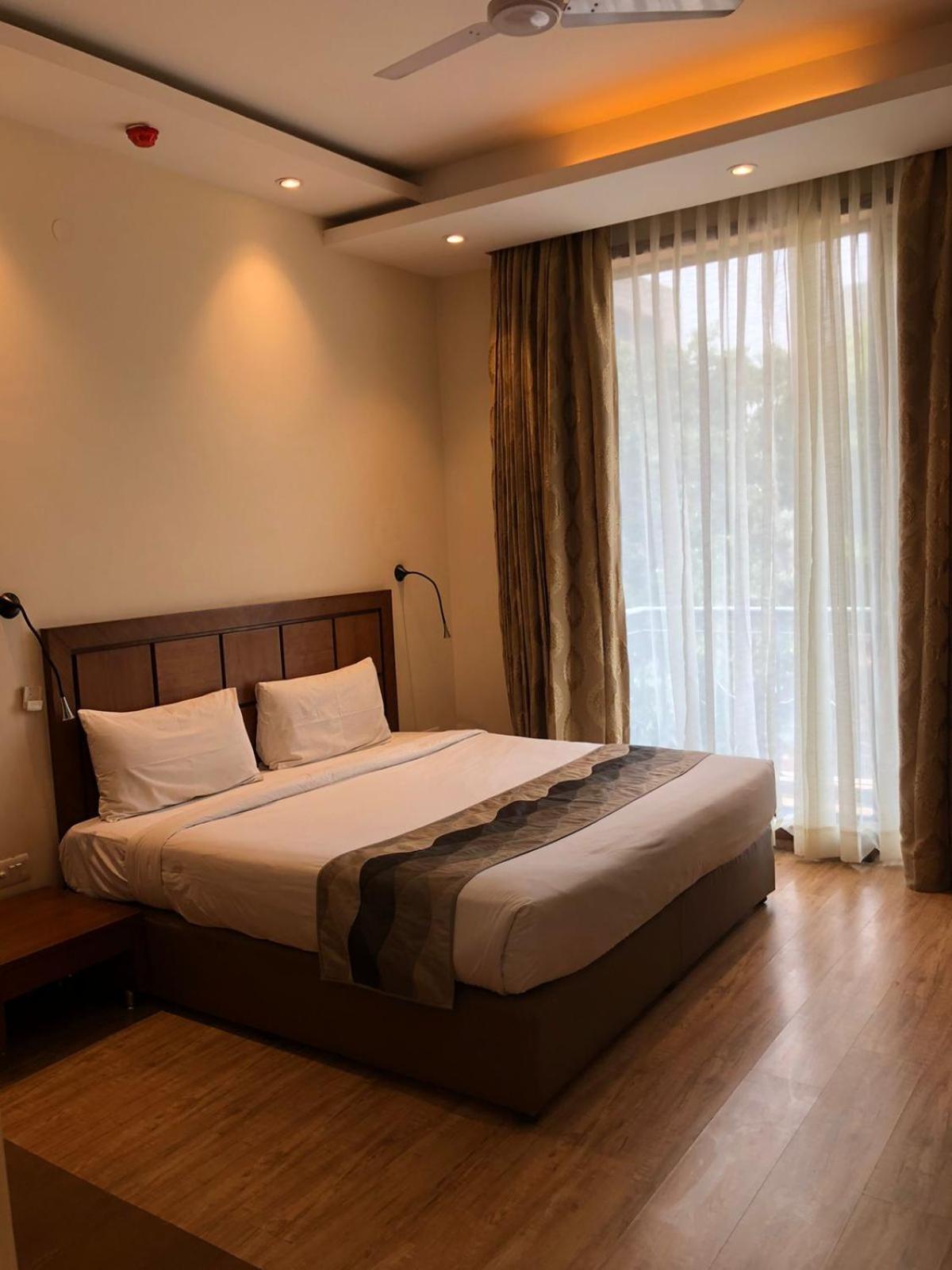 Uds Villa Scandinavian B&B - Next To Vfs Yeni Delhi Dış mekan fotoğraf