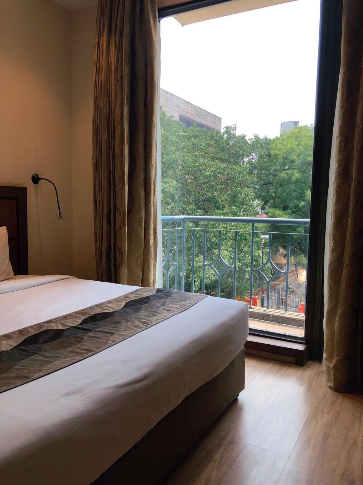Uds Villa Scandinavian B&B - Next To Vfs Yeni Delhi Dış mekan fotoğraf