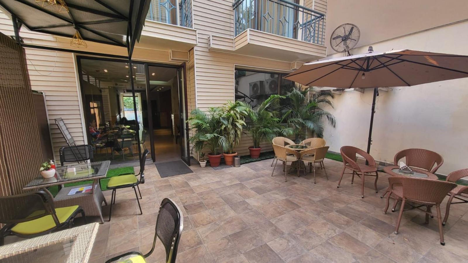 Uds Villa Scandinavian B&B - Next To Vfs Yeni Delhi Dış mekan fotoğraf